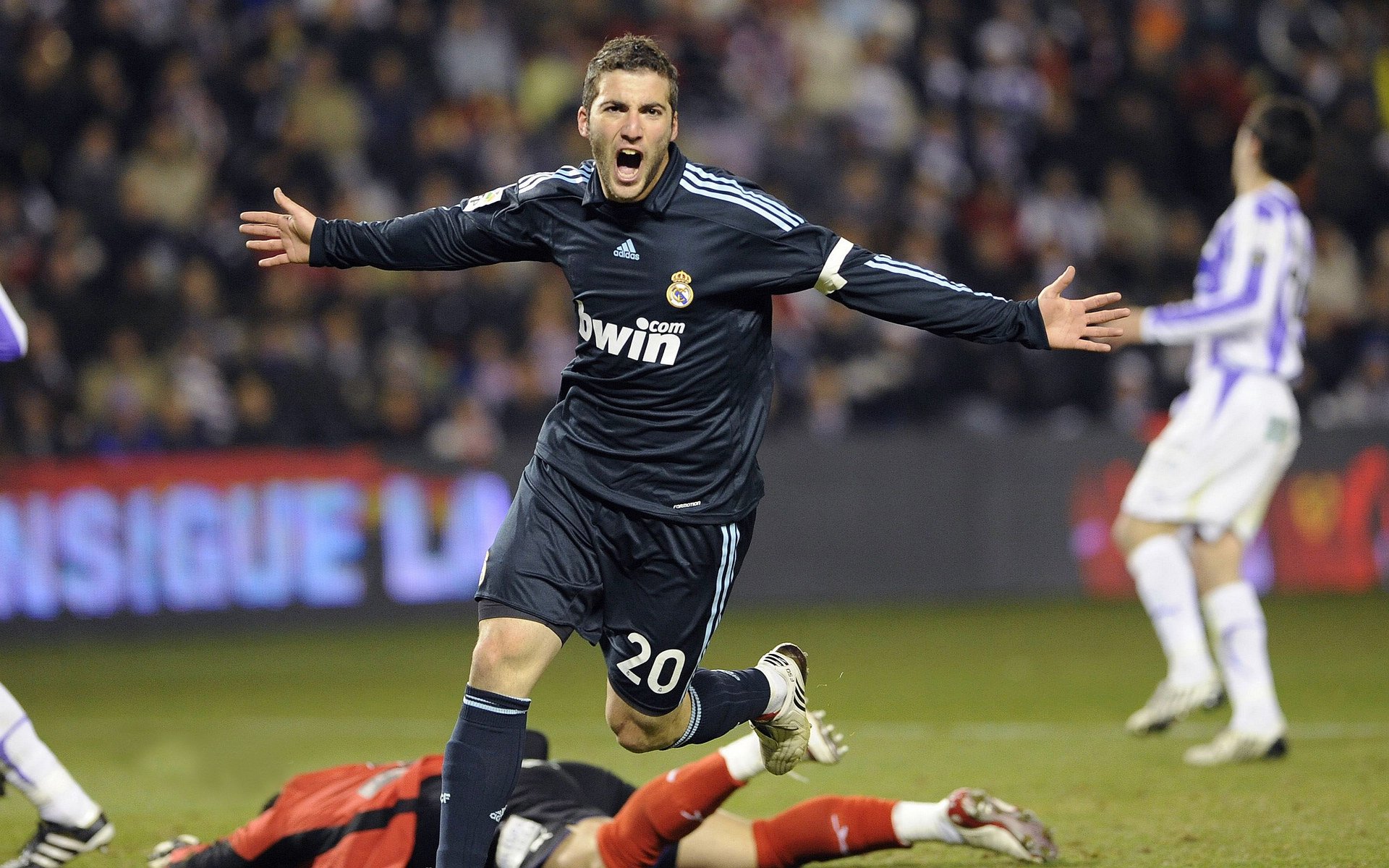 蒂亚戈一锤定音！哥伦比亚决胜局力克哥斯达黎加，用实力打破所有质疑